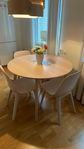 Matbord LISABO från IKEA med 3 stolar – 2000 kr