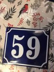 Emaljskylt 59 Fasadsiffra