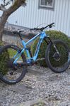 Heldämpad Mountainbike | White AM Intecreptor 27,5” 2019