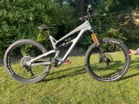 YT Jeffsy CF Pro Race