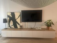 Tv-bänk med mycket förvaring