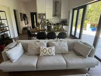 Ljust Beige/grå soffa från Mio (4-sits)