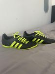 Adidas inneskor. Storlek 36