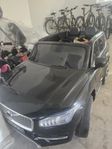 El radiostyrd barnbil volvo