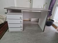 Skrivbord
