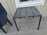 Trädgårdsbord och 6 stolar