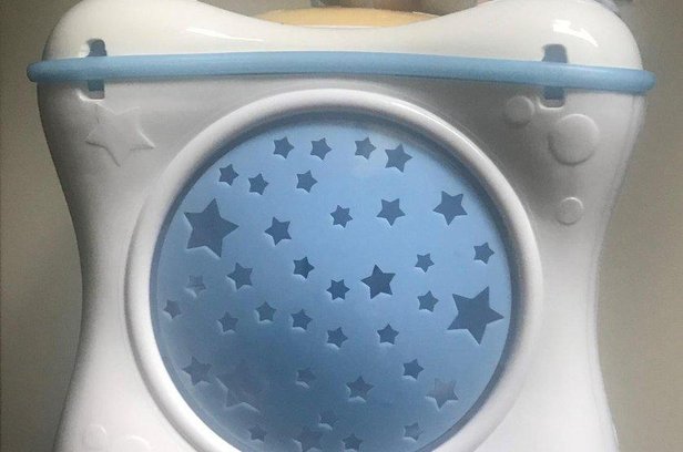 Chicco musiklåda f barnsäng för att följa m barnet till säljes i ...