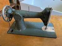 Äldre Trampsymaskin Husqvarna