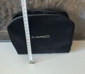 Mac cosmetic neccesär Ny 300kr