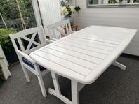 trädgårdsmöbler utdragsbord och 6stola med dynor