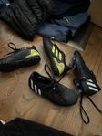 Fotbollsskor storlek 32 & 33