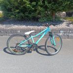 Barncykel med 24 tums däck
