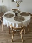 RUNT MATBORD 105cm + 4 STOLAR