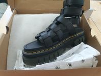 Dr. Martens Ricki Gladiator Sandaler - Svart - Storlek 38