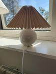 Två bordslampor