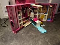 Barbie stor garderob
