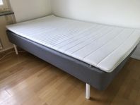 120x200 nesten ny seng, Jysk