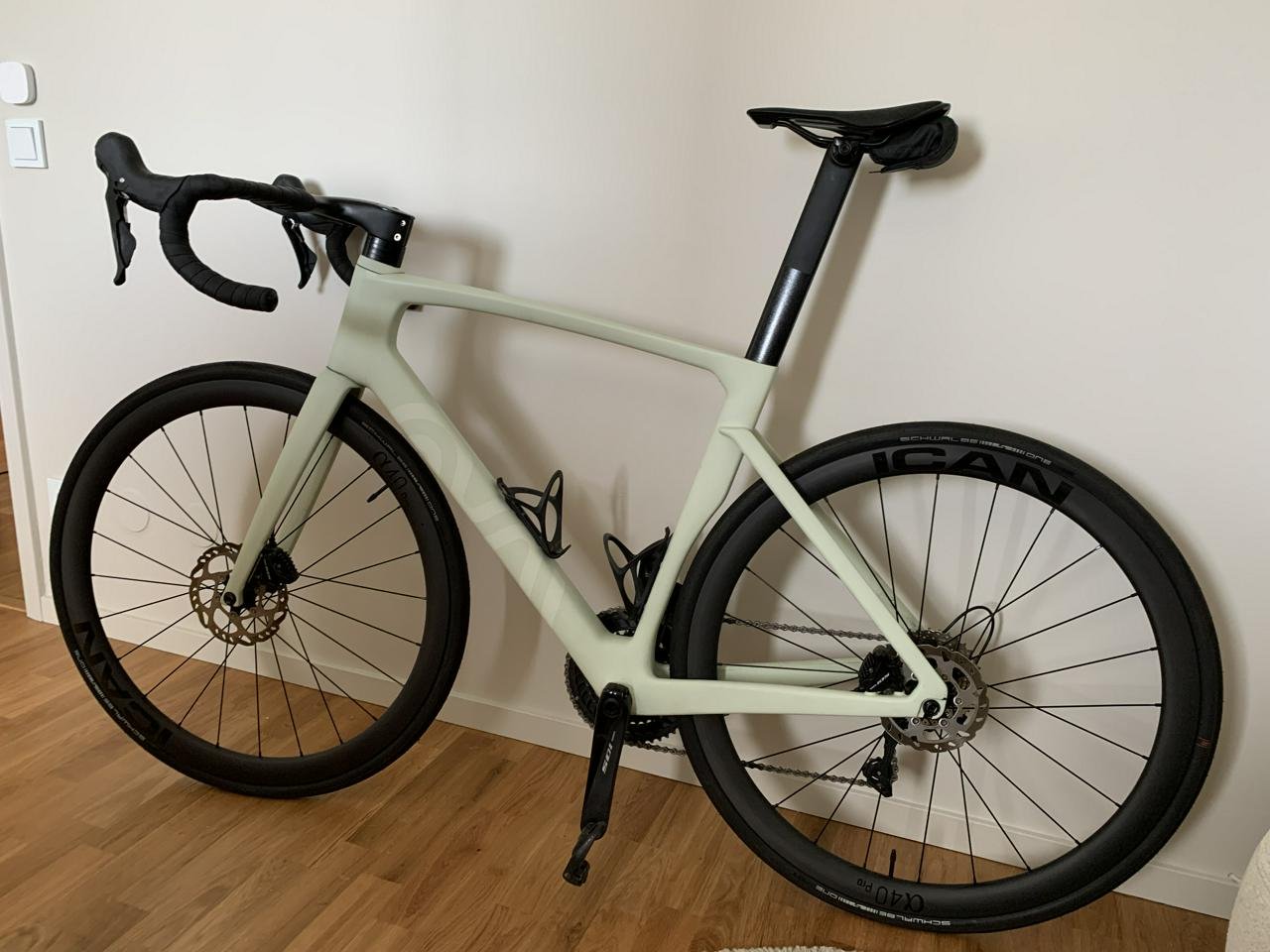 Kolfiber Racer Shimano 105 & ...