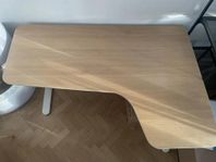 Skrivbord BEKANT hörnskrivbord