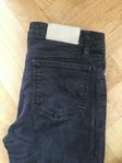 Acne jeans svarta strl. 30/32