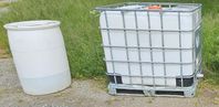 Bortskänkes IBC-tankar & plast tunnor