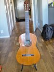 Yamaha C45 akustisk Gitarr