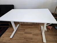 Höj och sänkbart Skrivbord Ikea