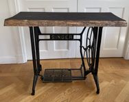 Unik sidobordbänk