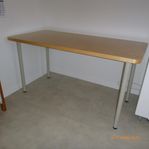 Skrivbord/avlastningsbord/matbord