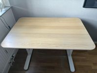 IKEA Skrivbord 160*80 cm + skrivbordsstol 
