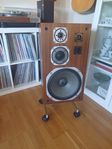 Yamaha NS-690 