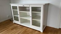 Vit skänk 145x87,5x49