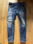 Dsquared2 jeans storlek 44, nyskick