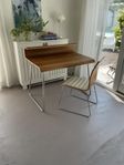 skrivbord och stol