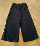 Vida byxor i tunnt material med blingbling Strl 36. 150kr