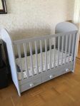 Barnsäng IKEA GONATT Spjälsäng med låda 60x120 cm
