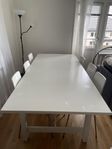 Vitt Matbord - 6 säten med förlängning