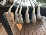 Callaway Mavrik 22 järnset (vänster)