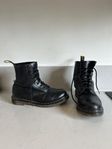 dr Martens kängor 8-håls 