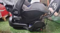 Britax babyskydd med bas och ISOFIX