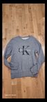 Calvin Klein sweatshirt storlek M i bra skick