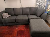 3/4-sits mörkgrå soffa med fristående divan