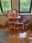 Barbie Dreamhouse med massa tillbehör!