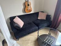 soffa/soffbord/säng skänkes