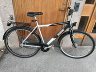 Herrcykel 28" , 3 vxl, lyse & lås , i gott skick