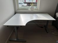 Skrivbord i bra skick