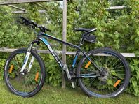 Merida Striker 24 växlar med skivbromsar