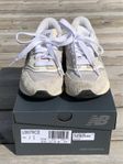 New Balance skor storlek 36