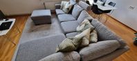 Divansoffa och tillhörande fotpall och 2 st nackstöd