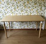 Skrivbord 140x65 cm i bambu